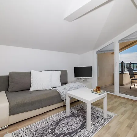 Apartment Jozic *